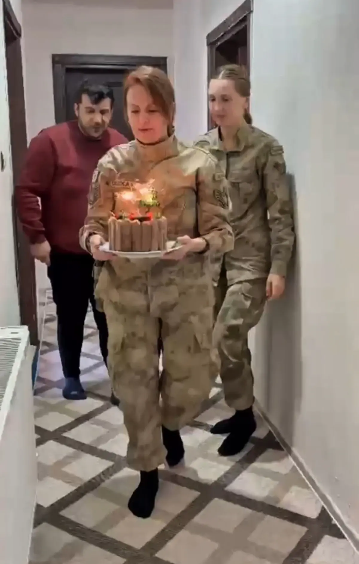 Jandarmadan bedensel engelli Doğanay'a doğum günü sürprizi