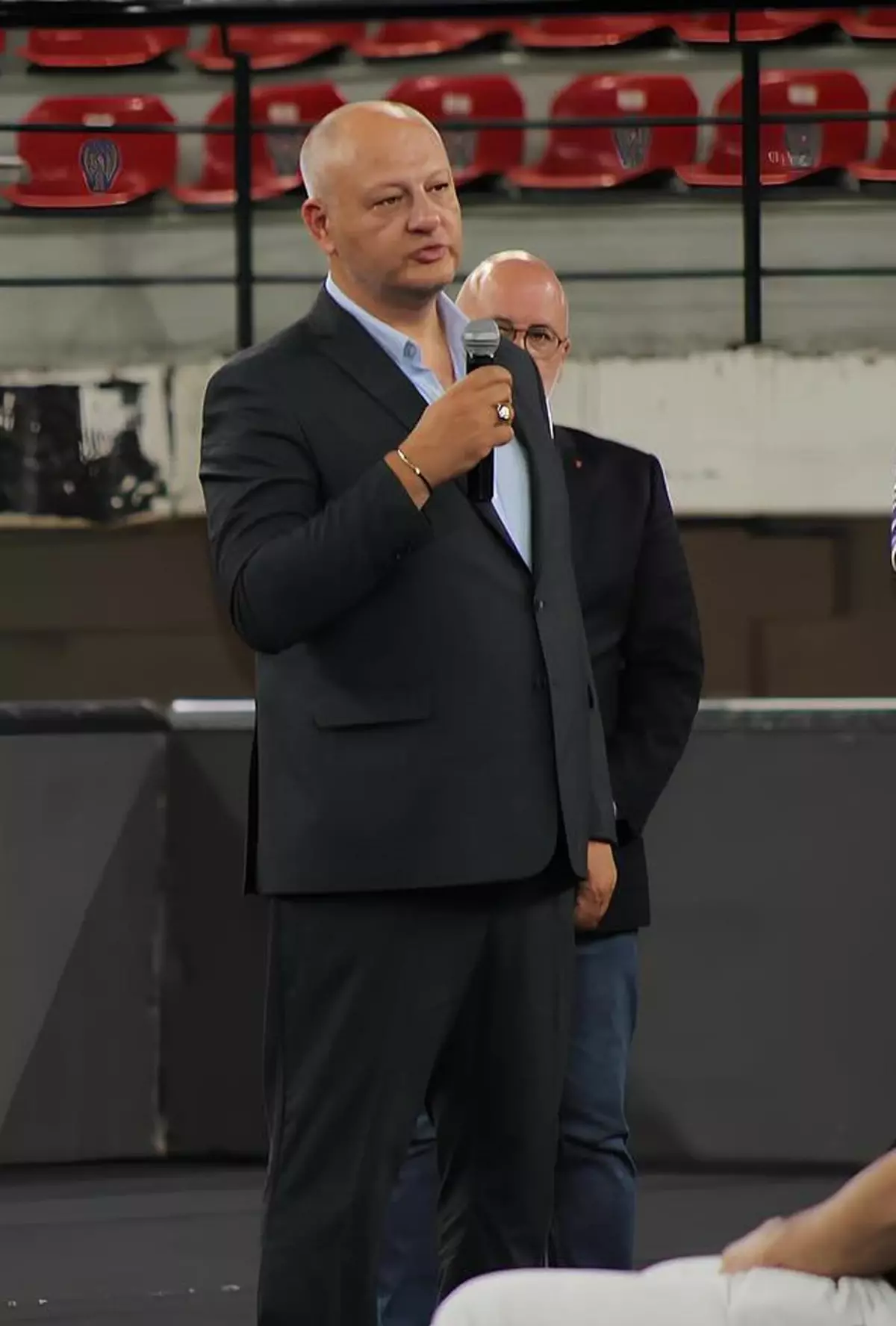 Karşıyaka'da Başkan Cicibaş'tan "Devam" kararı