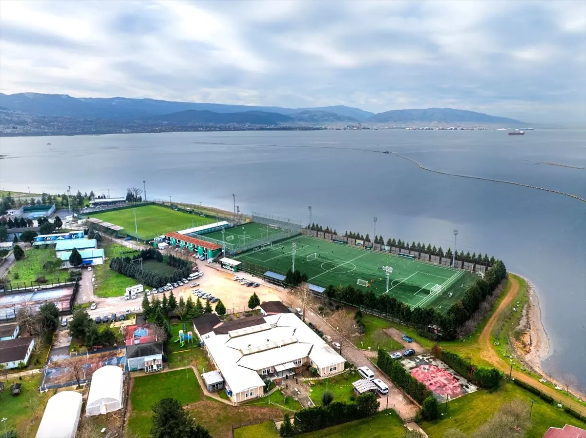 Kocaelispor'nun yenilenen altyapı tesisleri tanıtıldı