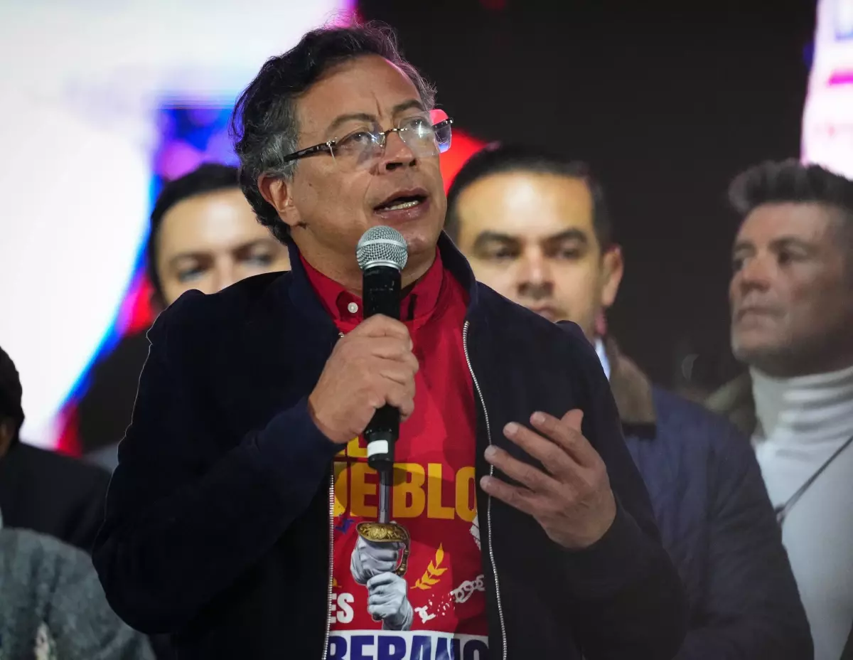 Kolombiya Cumhurbaşkanı Petro'dan 'Maduro' çağrısı