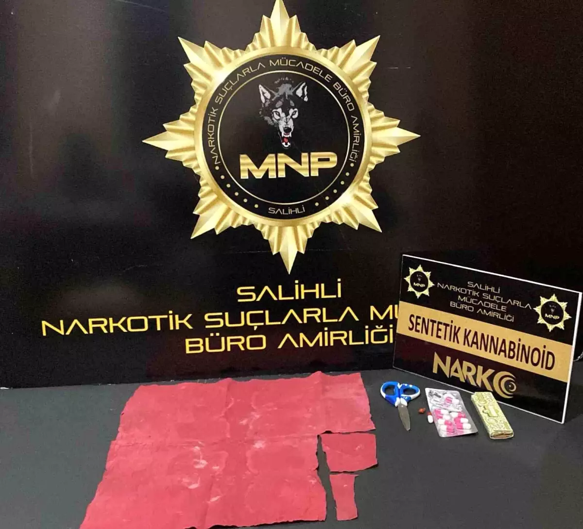 Manisa'da 5 bin 500 içimlik uyuşturucu ele geçirildi