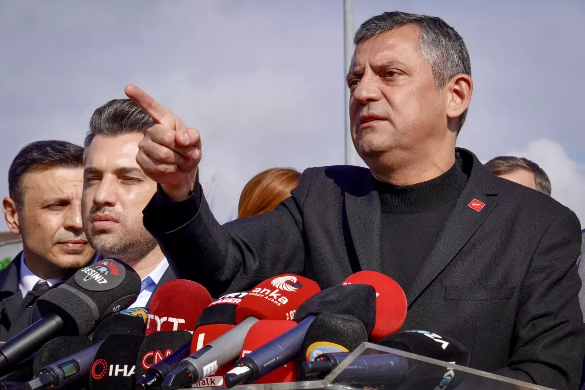 Özgür Özel Silivri'de konuştu