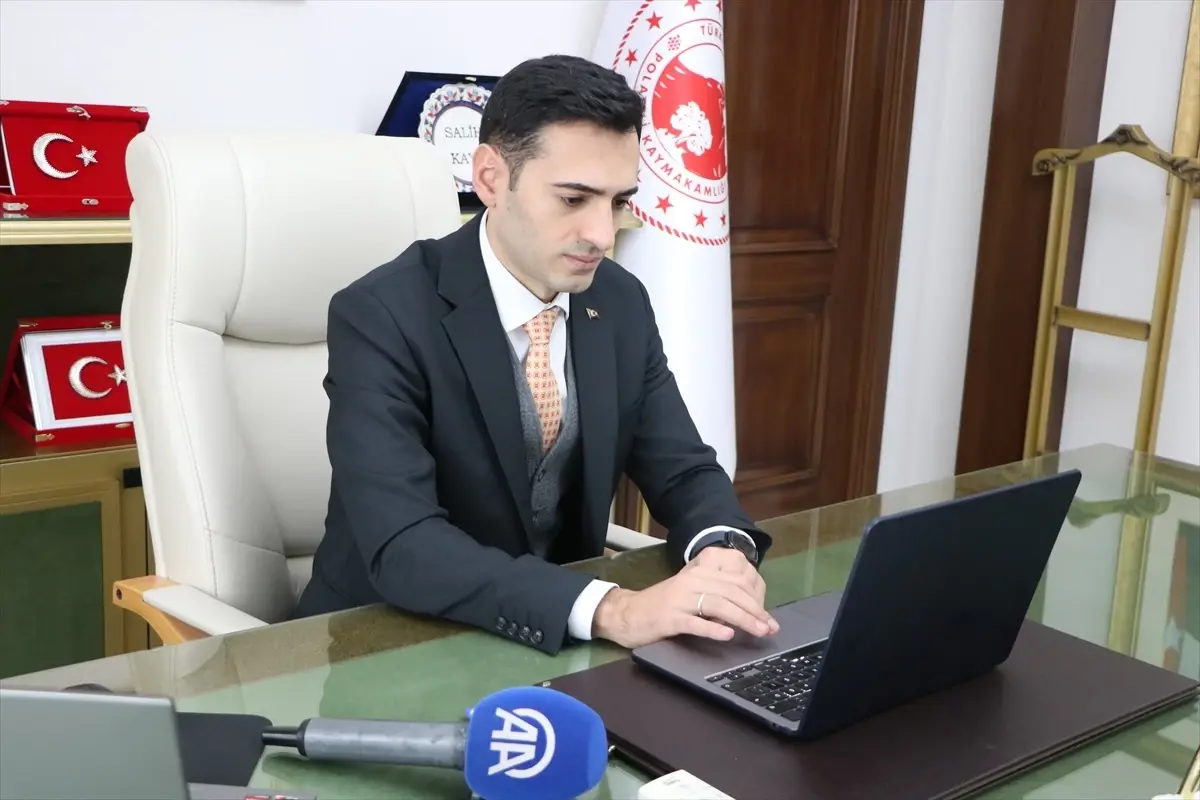 Polateli Kaymakamı Kaya, AA'nın "Yılın Kareleri" oylamasına katıldı