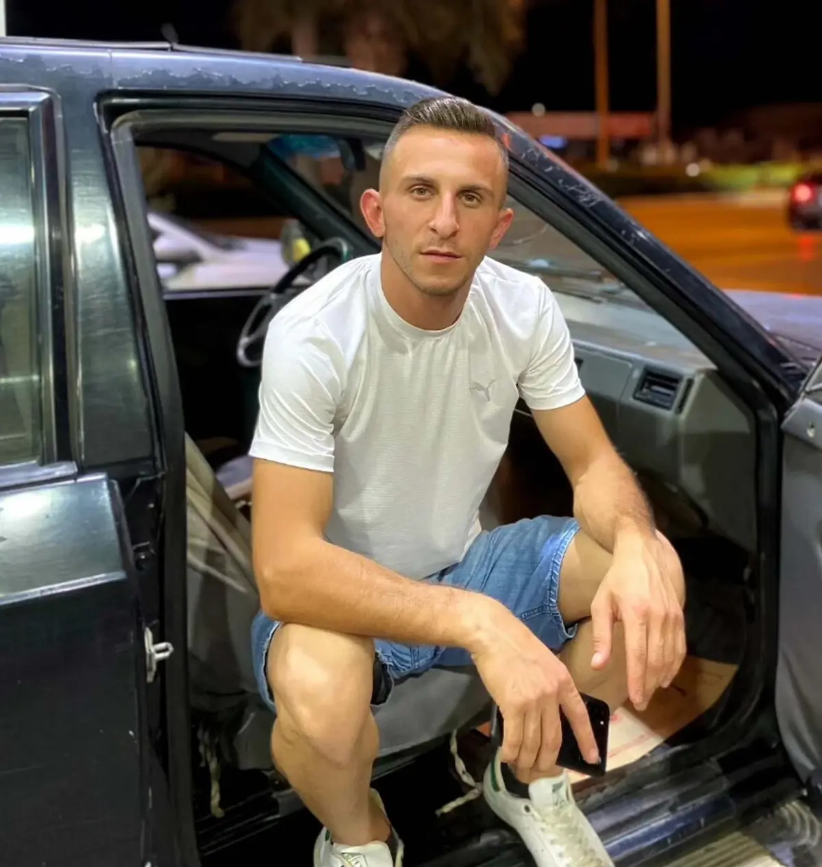 Refüjü aşan otomobil başka bir otomobille çarpıştı: 1 ölü, 2 yaralı