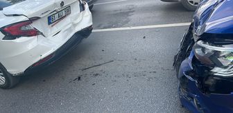 Samsun'da 3 aracın karıştığı trafik kazasında 1 kişi yaralandı