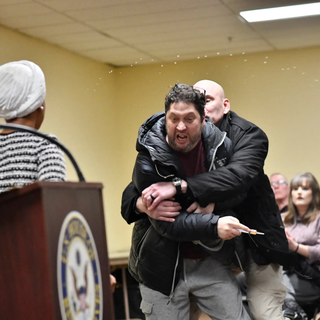 somalili meclis uyesine spreyli saldiri trump 19509860 1369 m