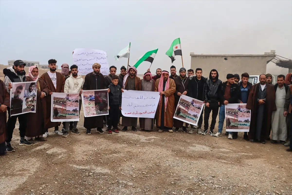 Suriye'de YPG'nin öldürdüğü sivillerin aileleri, yakınlarının naaşlarının teslim edilmesi için gösteri düzenledi