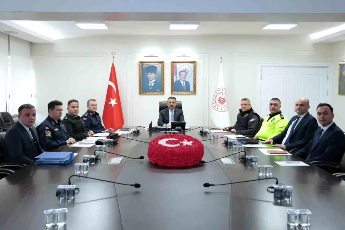 Vali Hacıbektaşoğlu başkanlığında güvenlik toplantısı yapıldı