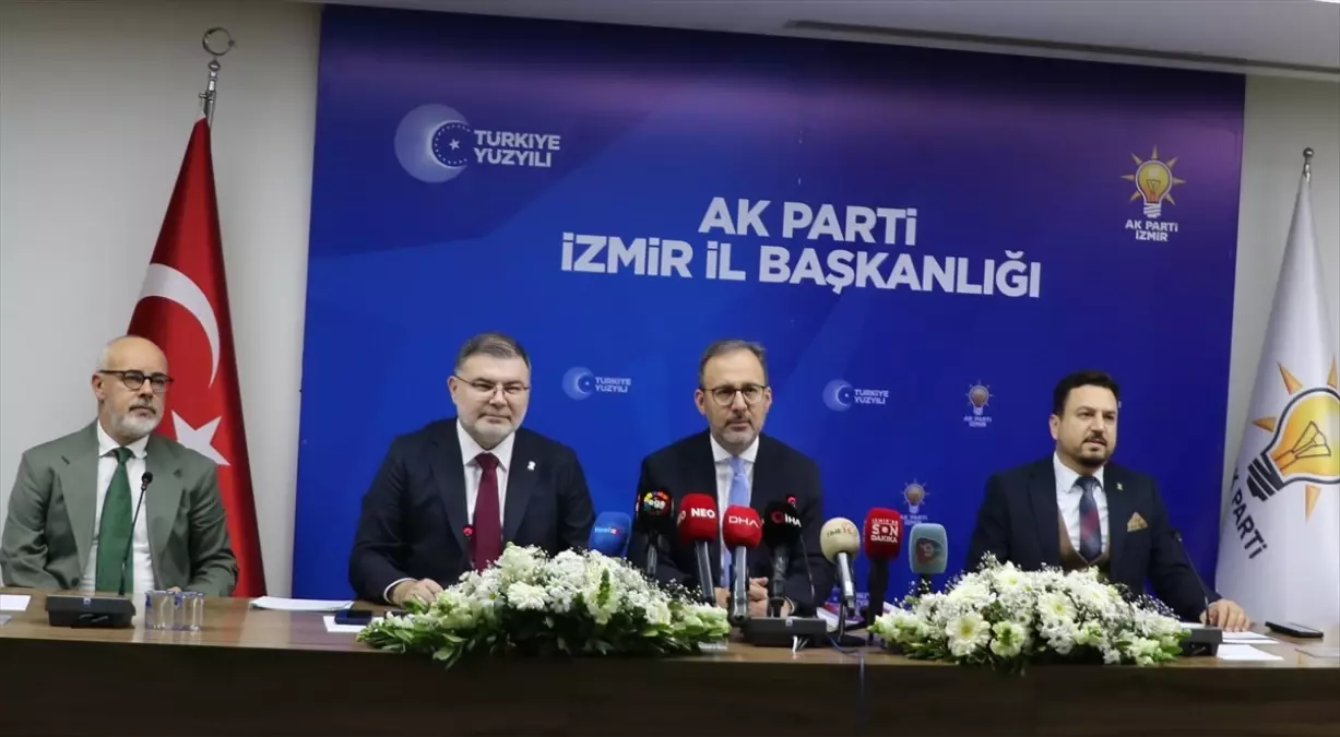AK Parti İzmir İl Başkanlığı değerlendirme toplantısı düzenledi
