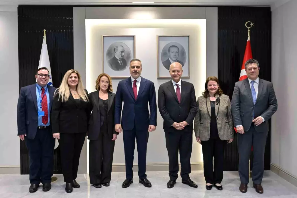 Bakan Fidan, BM Mülteciler Yüksek Komiseri Salih ile görüştü