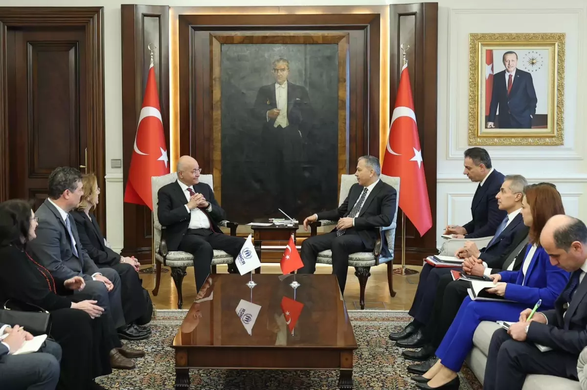 İçişleri Bakanı Yerlikaya, BM Mülteciler Yüksek Komiseri Salih ile Görüştü