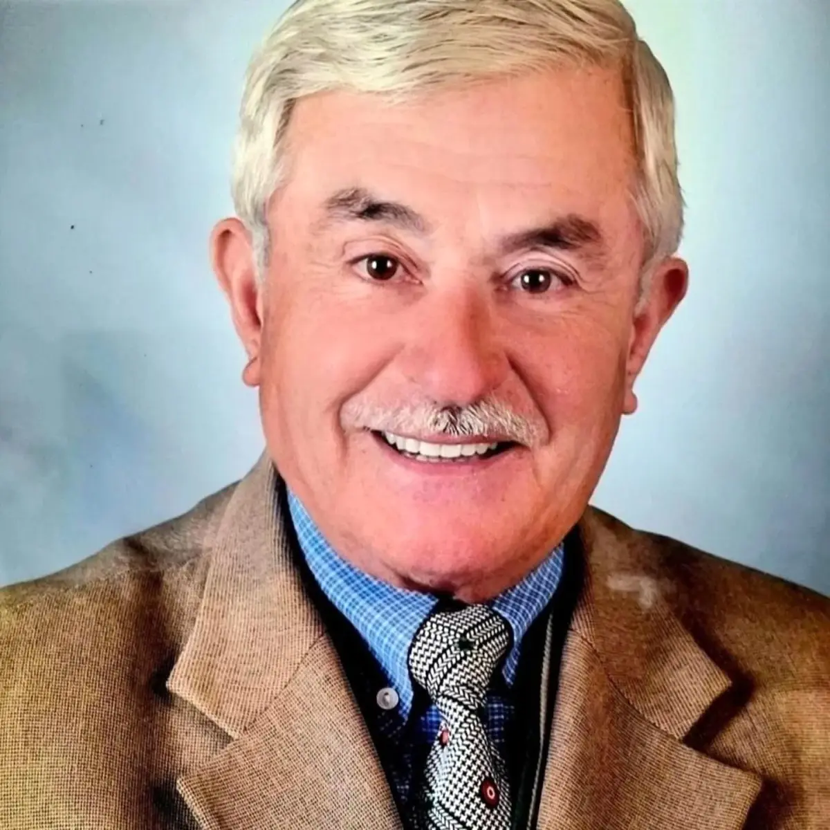 Balıkesirli fotoğraf sanatçısı Sadri Varol hayatını kaybetti