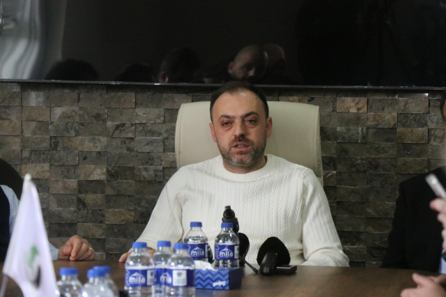 baskan secildigi kulupte koltuga oturur oturmaz 19516827 4039 m