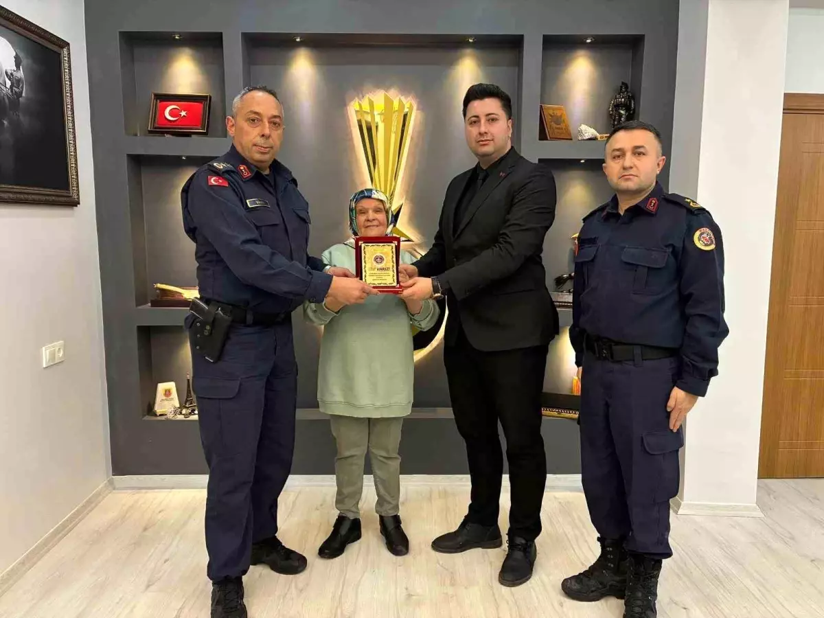 Bilecik'te Jandarma Vakfı'na anlamlı bağış