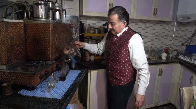 Bu çay ocağına giren stresini dışarıda bırakıyor 4 bu cay ocagina giren stresini disarida birakiyor 19514067 2326 m