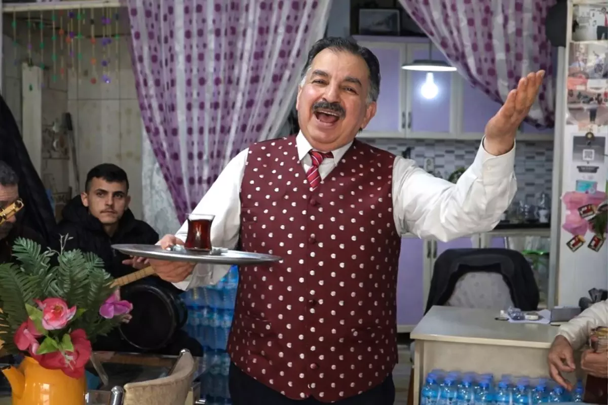 Bu çay ocağına giren stresini dışarıda bırakıyor