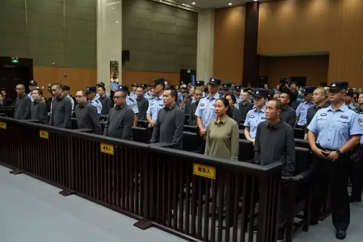 Çin, sahte aşk tuzaklarıyla dolandırıcılık yapan 11 mafya üyesini idam etti