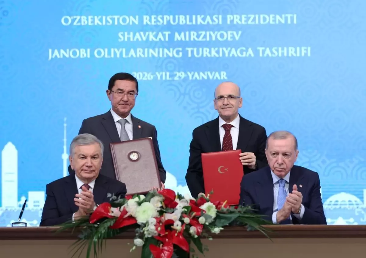 Cumhurbaşkanı Erdoğan, Özbekistan Cumhurbaşkanı Mirziyoyev'i resmi törenle karşıladı