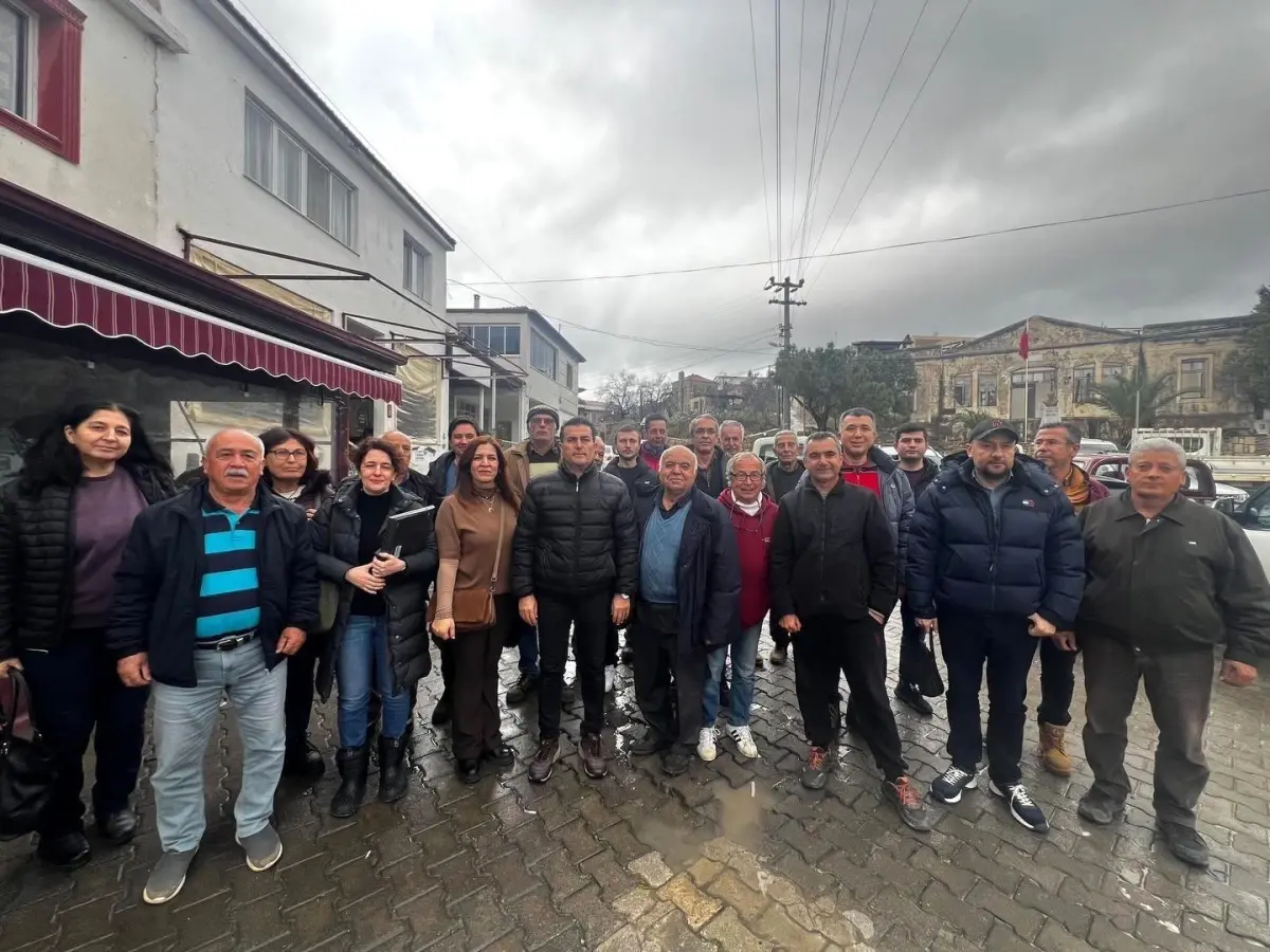 Datça'da üreticilere 'badem hastalık ve zararları' eğitimi verildi