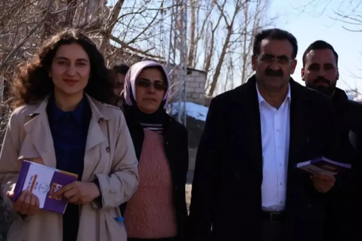 DEM Partili eşbaşkanlar gözaltına alındı