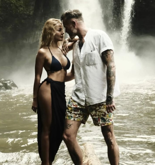 dilan cicek deniz in eski akindan dudak dudaga poz 19514918 9834 m