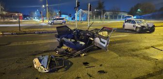 Erzincan'da iki otomobilin çarpıştığı kazada 4 kişi yaralandı