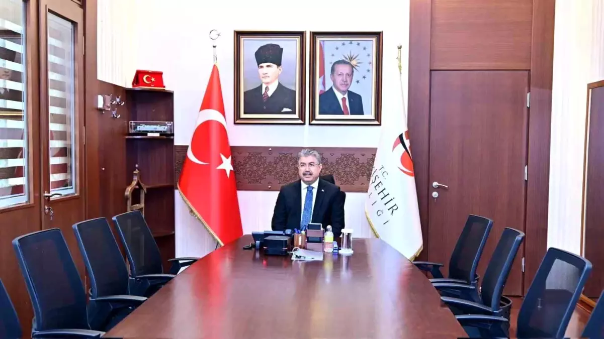 Eskişehir Valisi Dr. Erdinç Yılmaz, Düzensiz Göç Koordinasyon Toplantısına katıldı