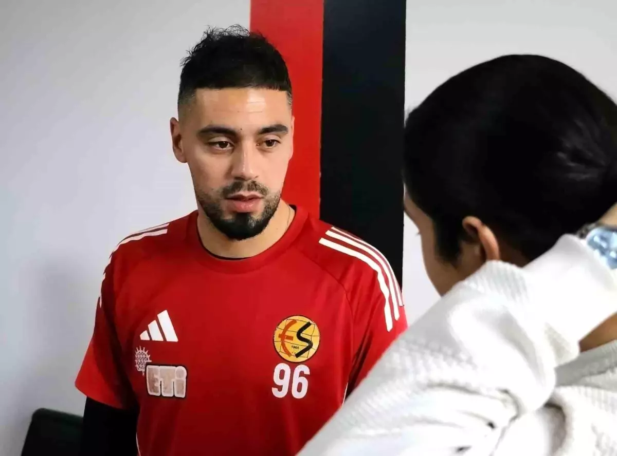 Eskişehirspor oyuncuları, koruma altındaki çocuklarla bir araya geldi