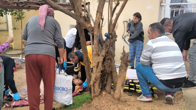 foseptik cukuruna dusen genc kiz yardim 19515634 7324 m