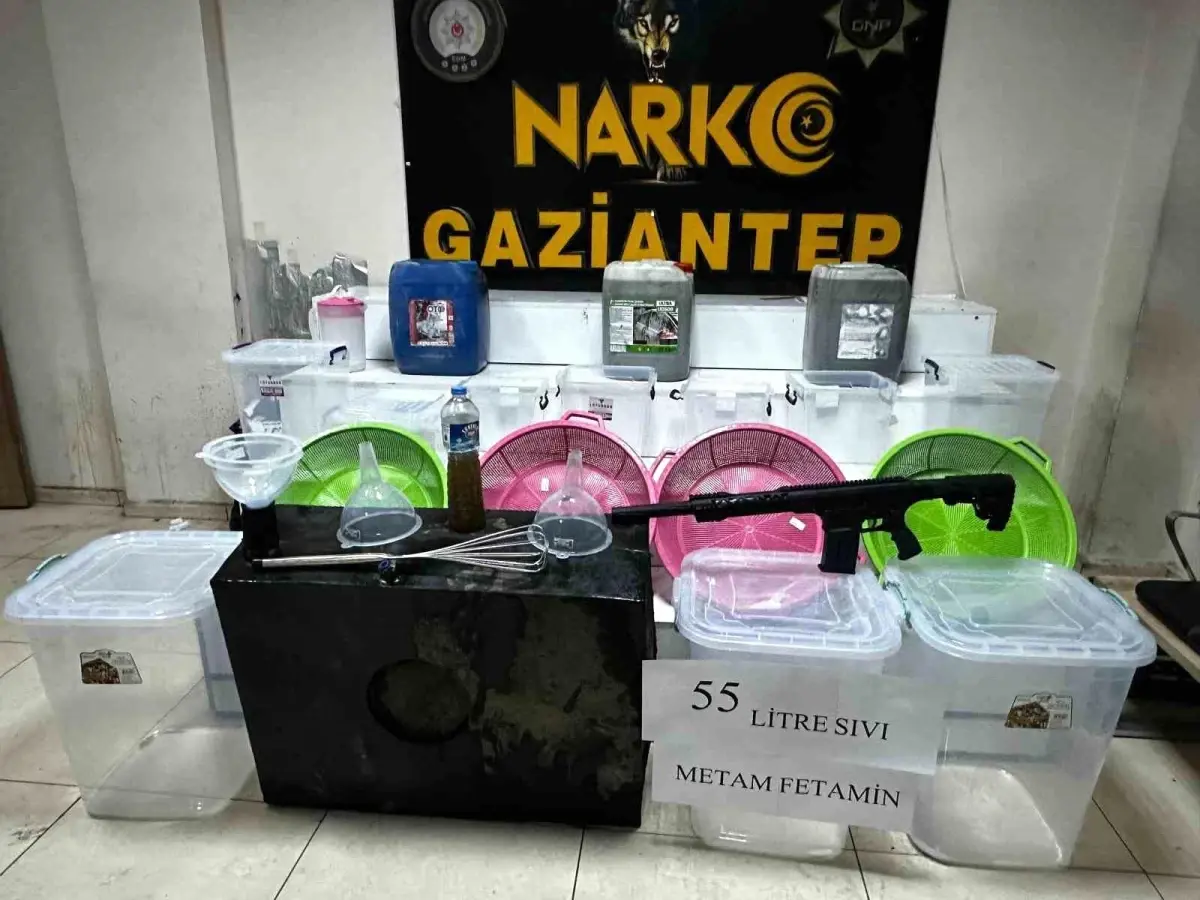 Gaziantep'te 55 litre sıvı metamfetamin ele geçirildi, 3 şahıs tutuklandı