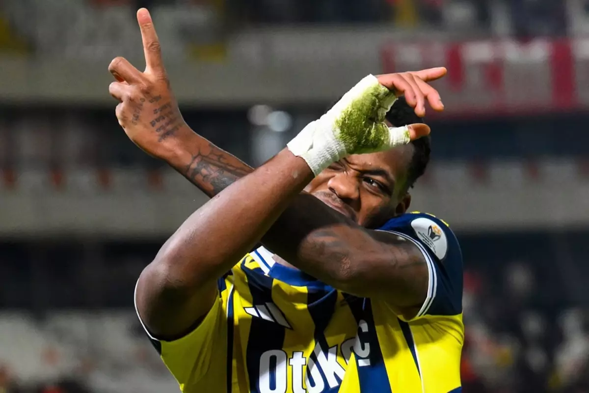 Görüşmeler başladı! Jhon Duran Fenerbahçe'ye veda hazırlığında