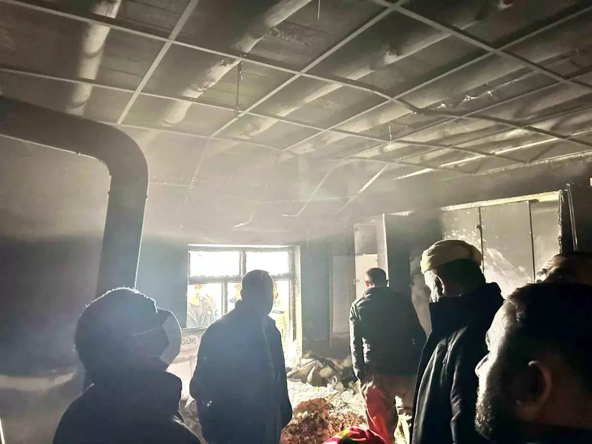 Hakkari'de ev yangını