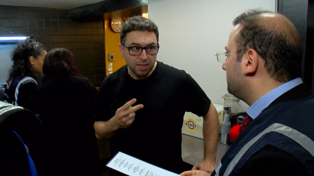 Everyone is talking about this hamburger place! Look at the price of the half-liter water