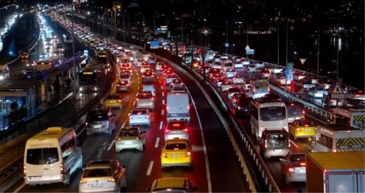 İstanbul'da trafik var mı? SON DAKİKA! 29 Ocak hangi ilçelerde trafik var, hangi yollar kapalı?