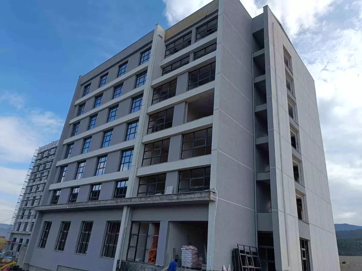 Karabük'te öğrenci yurdu inşaatında çalışmalar sürüyor