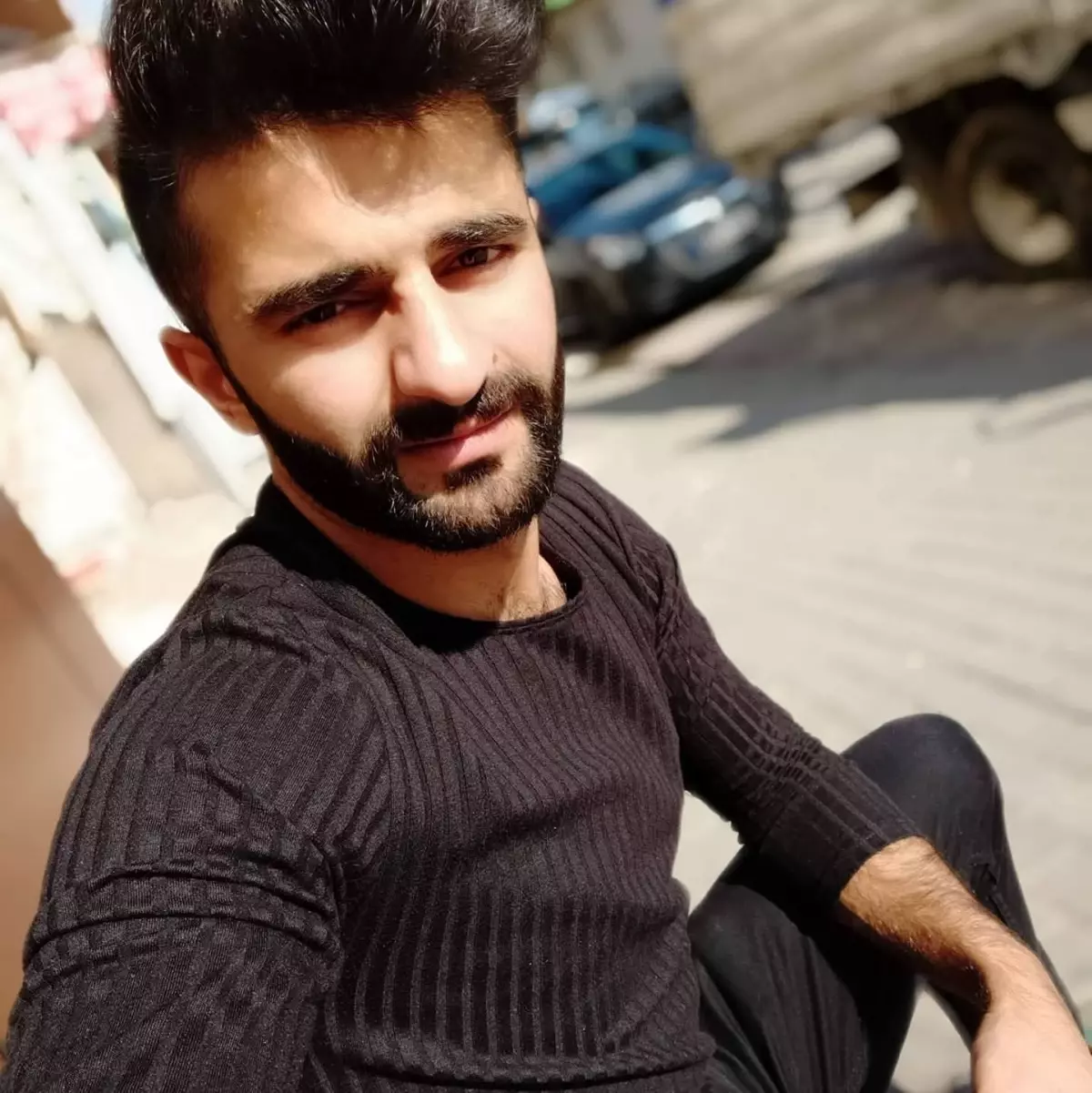 Kaza sırasında kullandığı TIR'dan fırlayıp dorsenin altında kalan şoför toprağa verildi