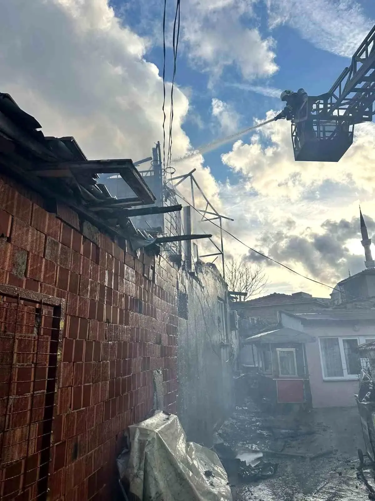 Keşan'da çatı yangını