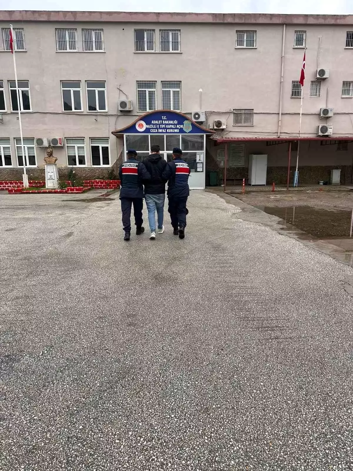 Nazilli'de 14 yıl 6 ay hapis cezası bulunan hükümlü yakalandı