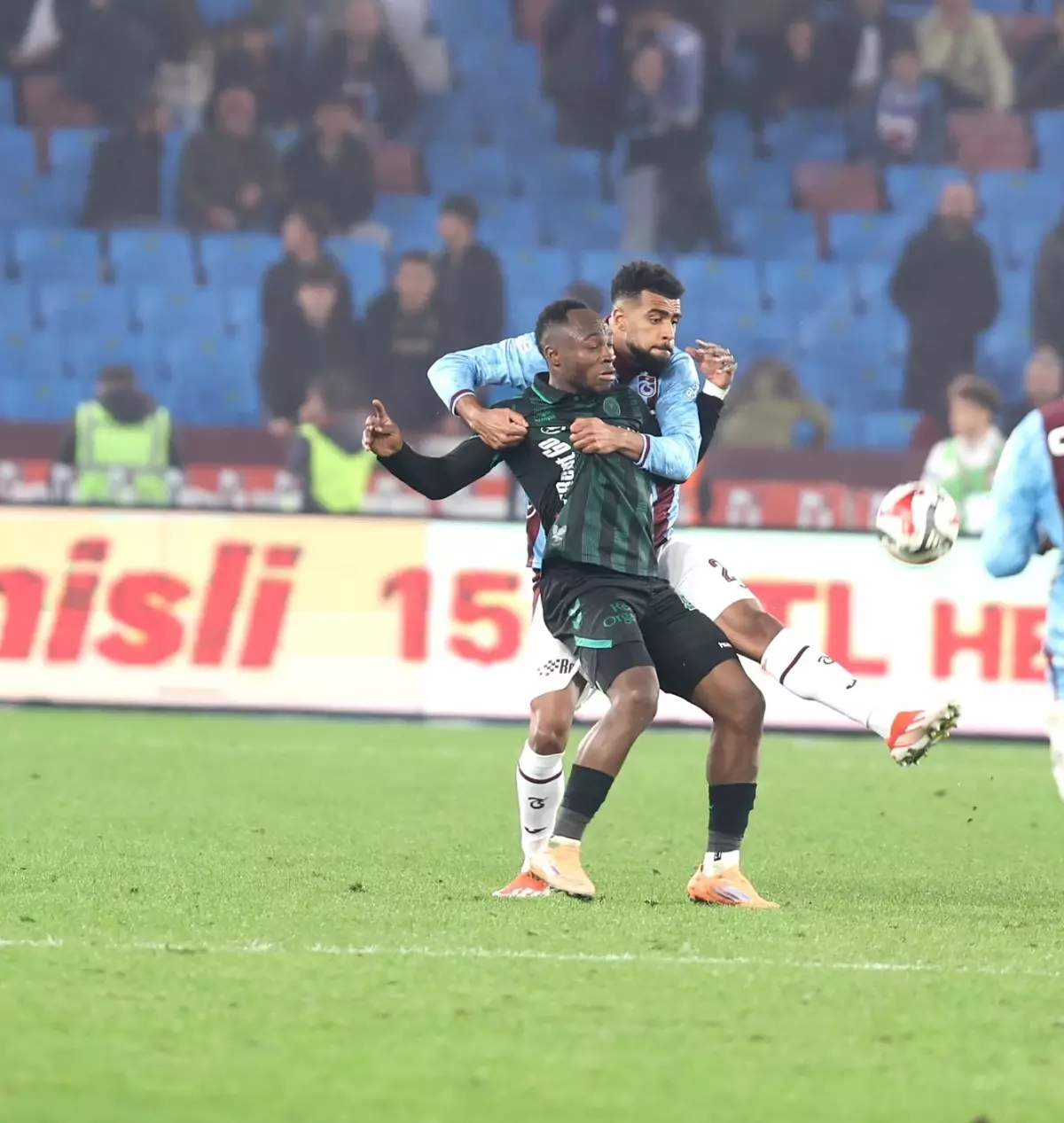 Olaigbe ve Baniya Konyaspor'da