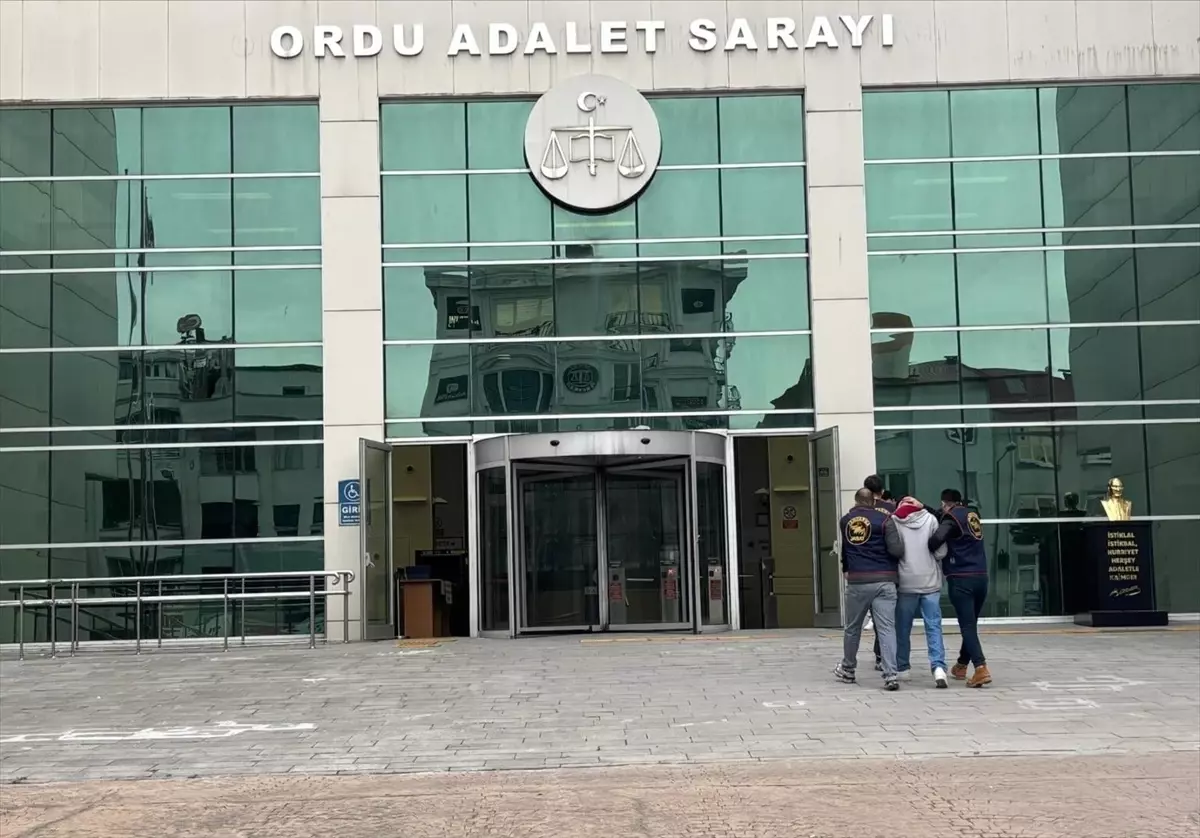 Ordu'da telefon dolandırıcılığı operasyonunda yakalanan 2 zanlıdan biri tutuklandı