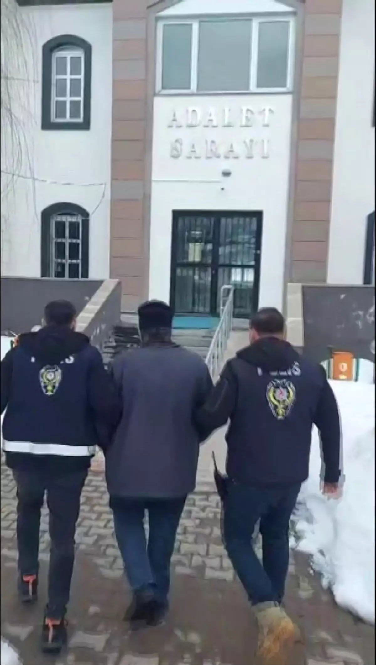 Sivas'ta yakalanan firari hükümlü cezaevine gönderildi