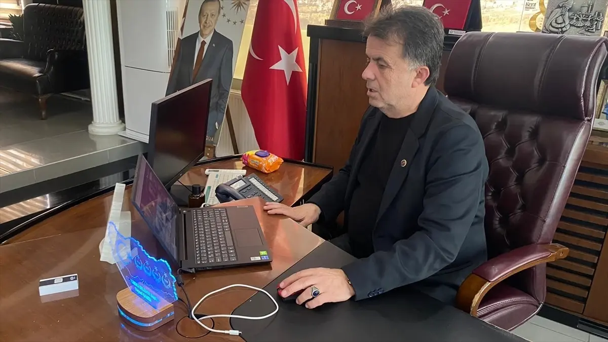 Türkeli Belediye Başkanı Şahin, AA'nın 'Yılın Kareleri' oylamasına katıldı