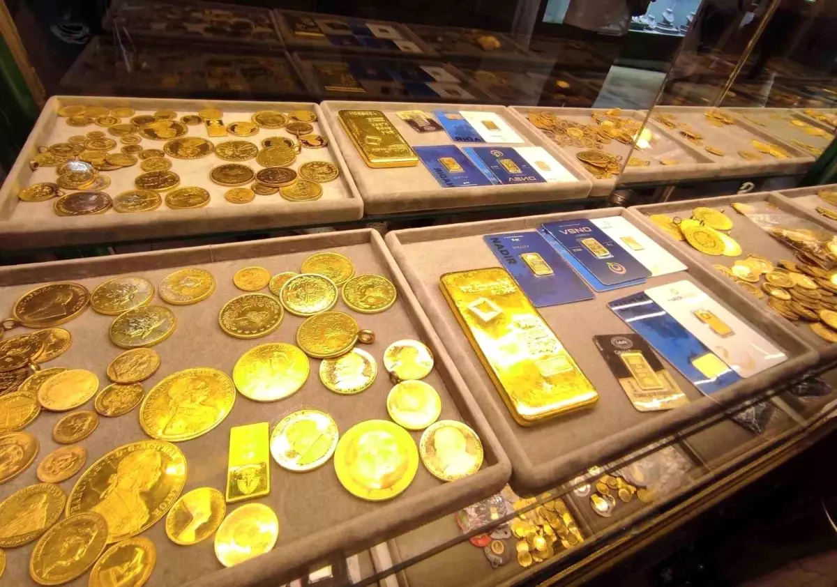 Altın fiyatlarında sert düşüş sürüyor