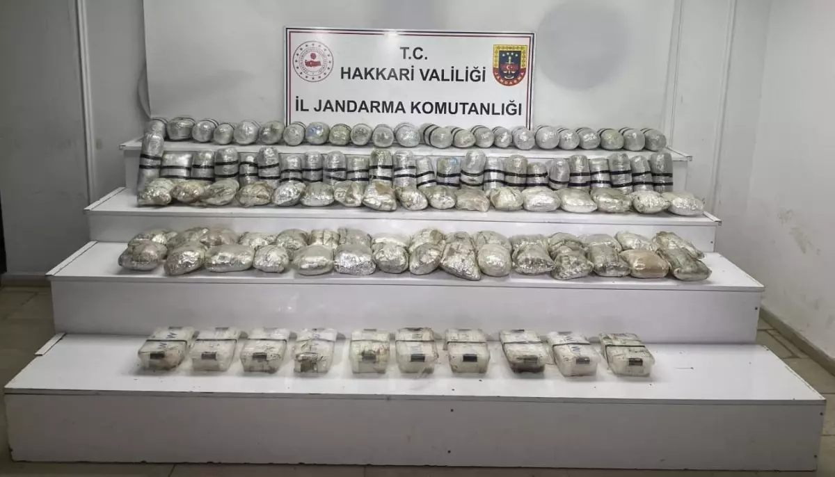 Arazide 60 kilo 400 gram uyuşturucu ele geçirildi