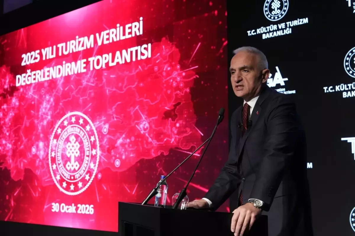 Bakan Ersoy: 2025 yılını 65.2 milyar dolar turizm geliriyle kapatmış olduk