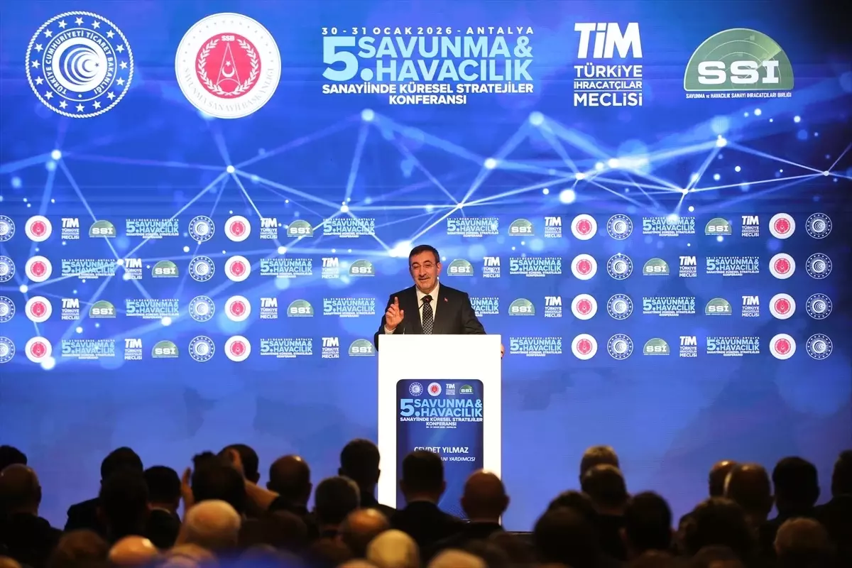 Cumhurbaşkanı Yardımcısı Yılmaz, 5. Savunma ve Havacılık Sanayiinde Küresel Stratejiler Konferansı'nda kon...