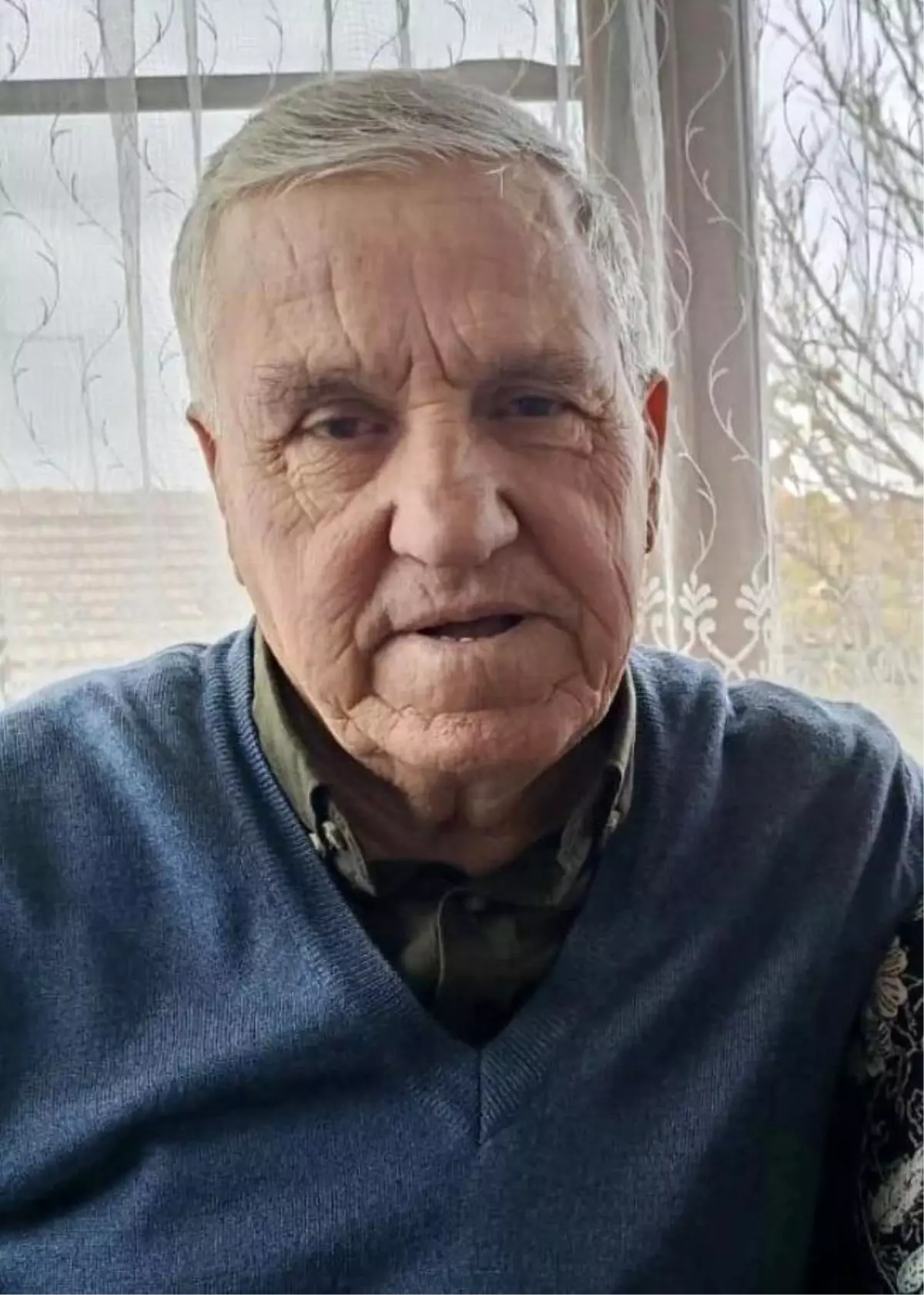 El frenini çekmediği traktörün altında kalan sürücü hayatını kaybetti