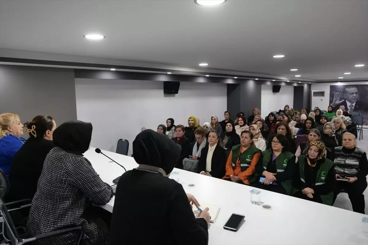 Eskişehir'de Yeşilay tarafından bağımlılıkla mücadele eğitimi verildi
