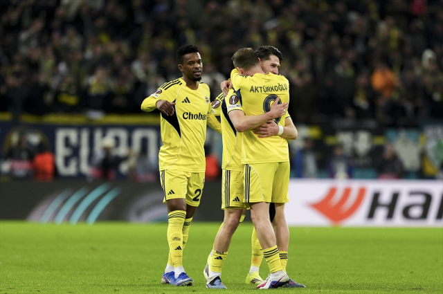 Fenerbahçe Bükreş'ten 1 puanla döndü! İşte sarı-lacivertlilerin muhtemel rakipleri Fenerbahçe Bükreş'ten 1 puanla döndü! İşte sarı-lacivertlilerin muhtemel rakipleri