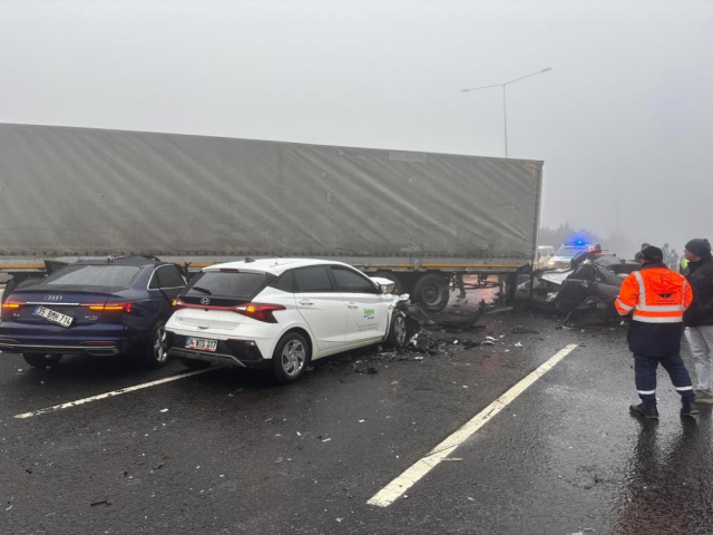 Gaziantep'te zincirleme trafik kazası: Ölü ve yaralılar var